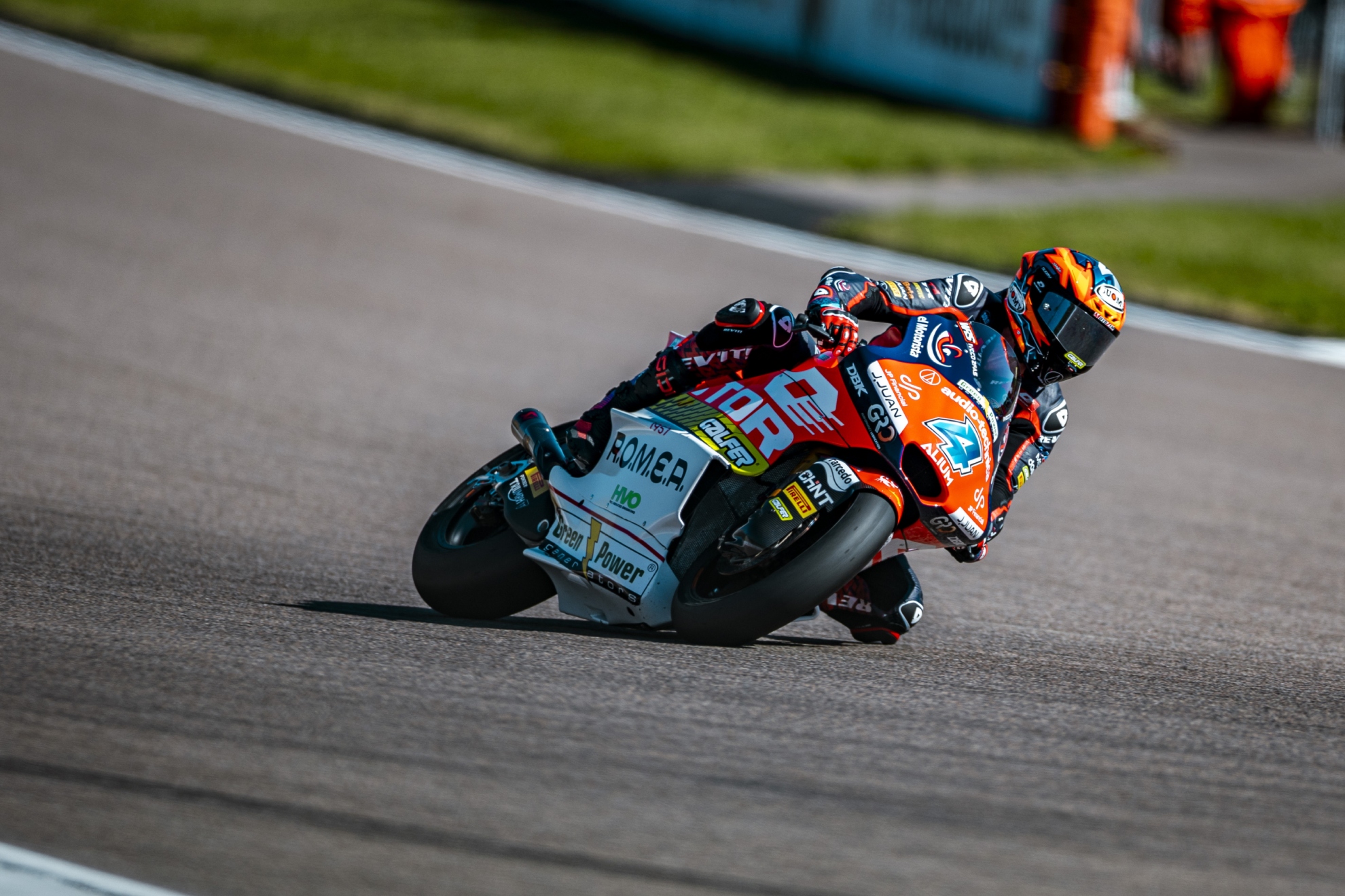 Ivan Ortolá en su moto
