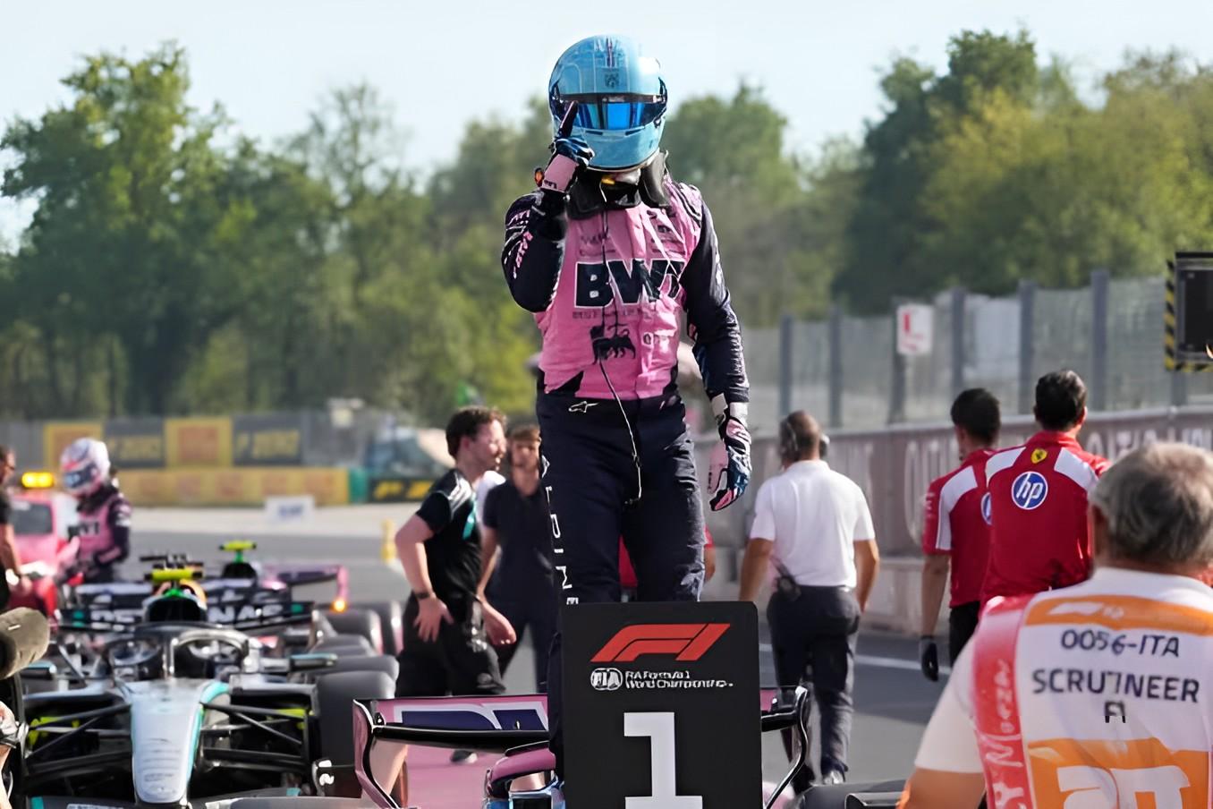 Pierre Gasly celebrando la pole position en Monza.