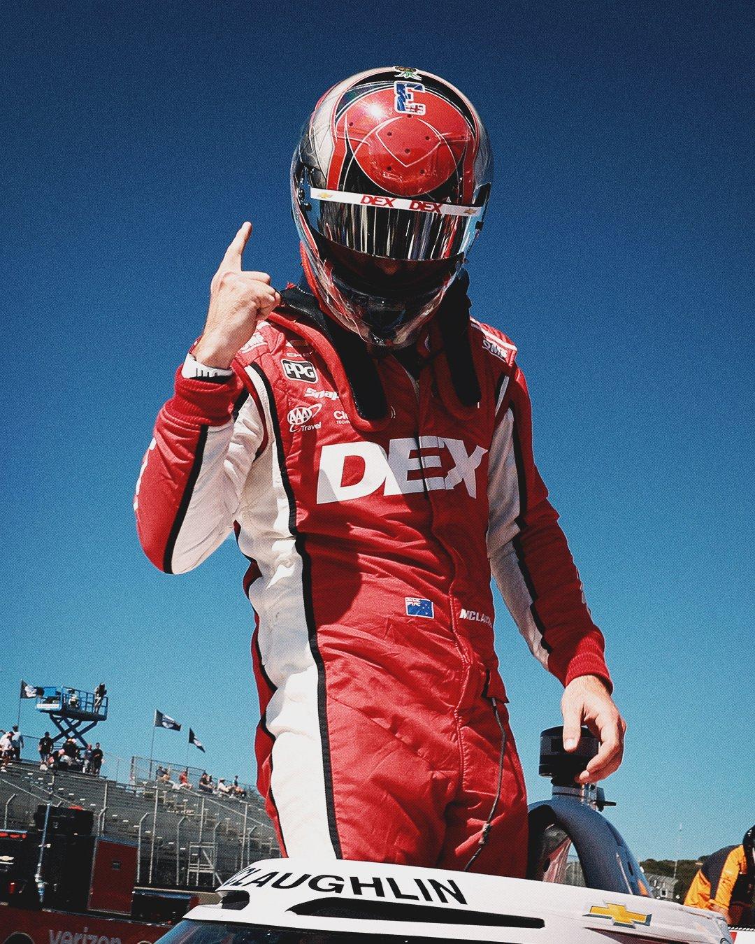 McLaughlin celebrando la Pole Position