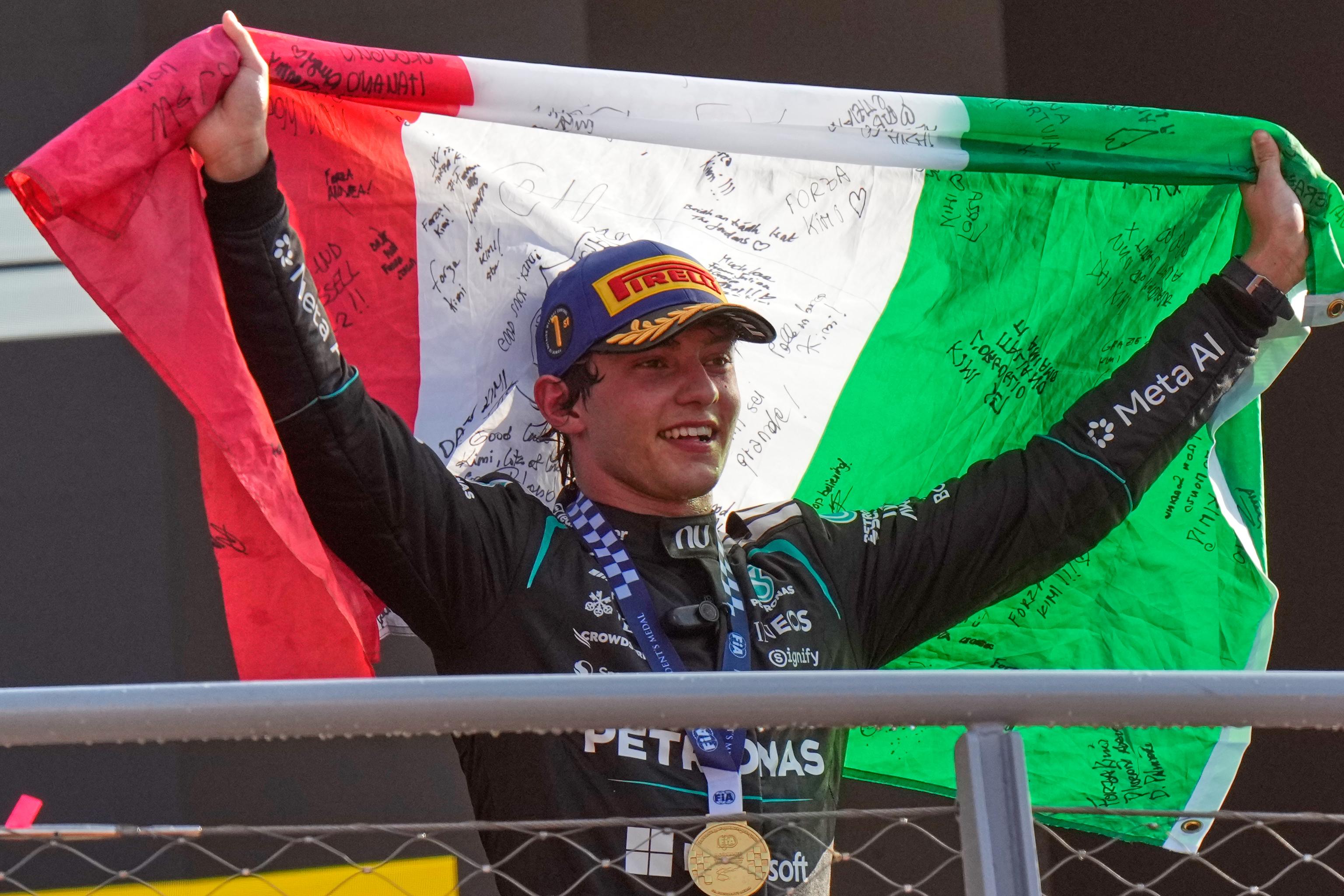 Andrea Kimi Antonelli celebrando la victoria en Monza