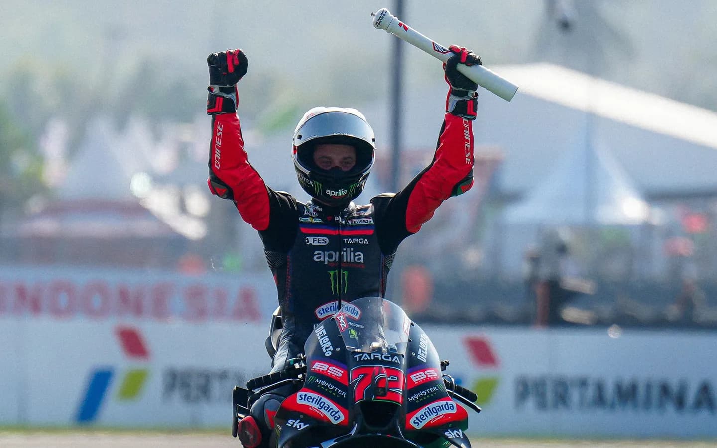 Bezzecchi gana en Mandalika, Aprilia hace póquer y Martín recupera el liderato por dos puntos sobre Márquez