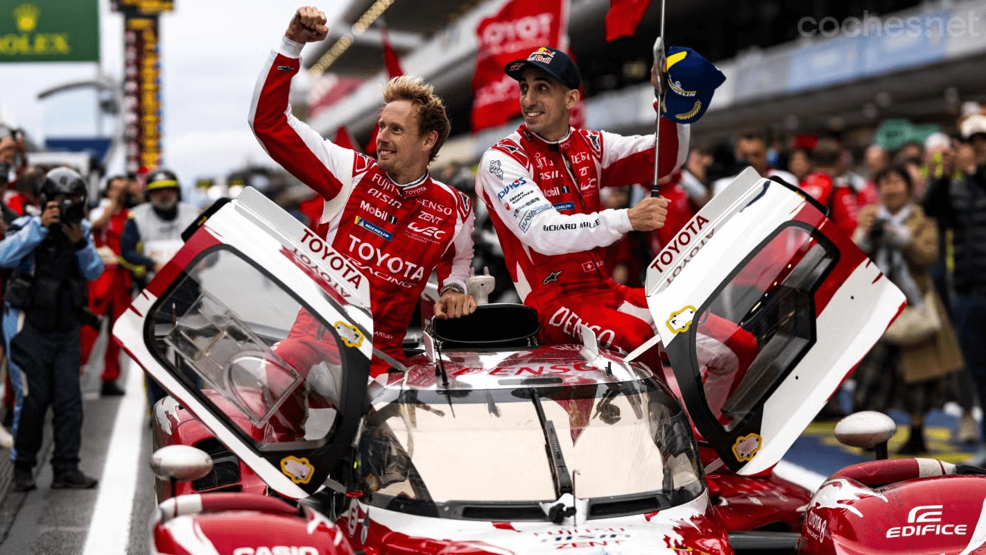 Buemi y Hartley celebrando la victoria en las 6 horas de Barcelona
